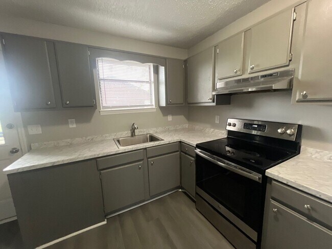 Photo - 2 Bedroom, 1 bath, 1 Story Duplex