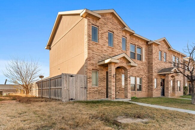 Photo - 201 Old Course Rd