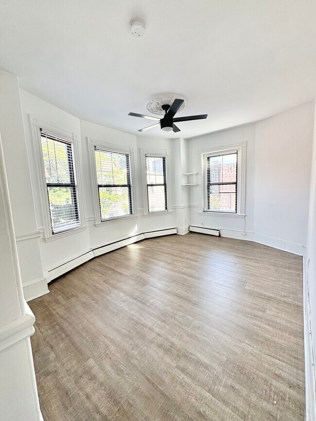 Photo - 1510 Tremont St Unit 3