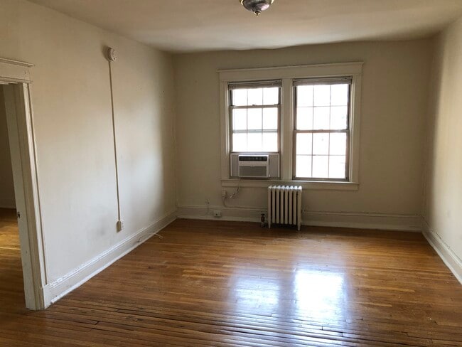 Photo - 1811-1815 S St NW