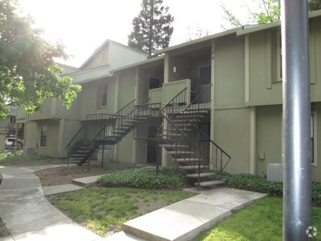 Building Photo - Twin Creek Commons Condo in Roseville Unit 52