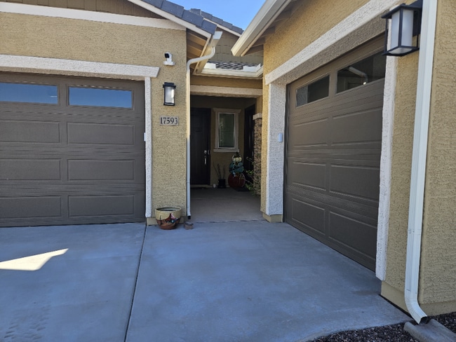 Photo - 17593 W Victory St