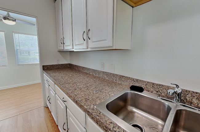Photo - 2124 Valencia Rd