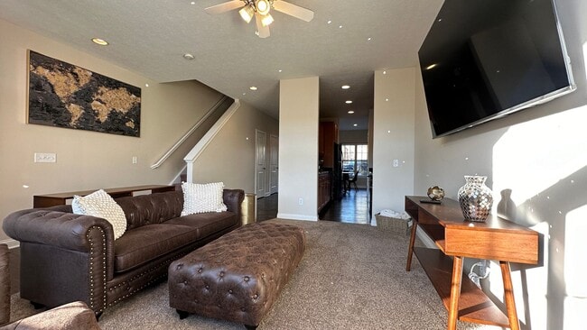 Building Photo - Amazing Location - Downtown Modern Living:...