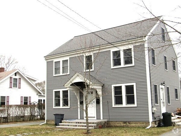 Building Photo - 22 Buzzards Bay Ave Unit 1st floor Rental