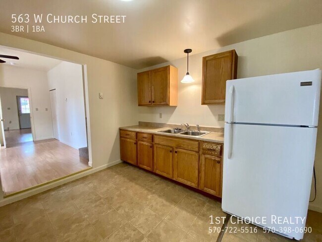 Photo - 563 W Church St