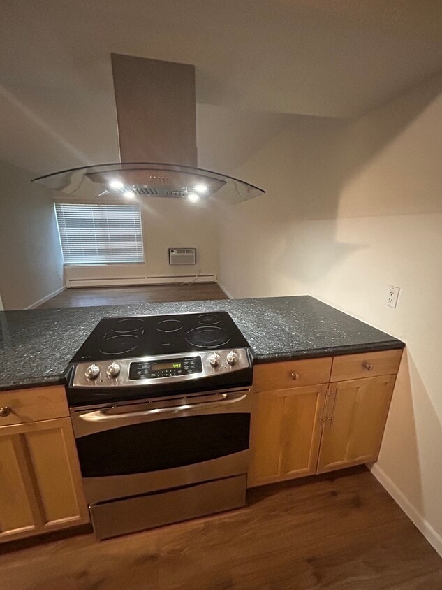Kitchen - 2707 Valmont Rd (Boulder, CO)