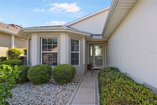 Photo - 20846 Queen Alexandra Dr