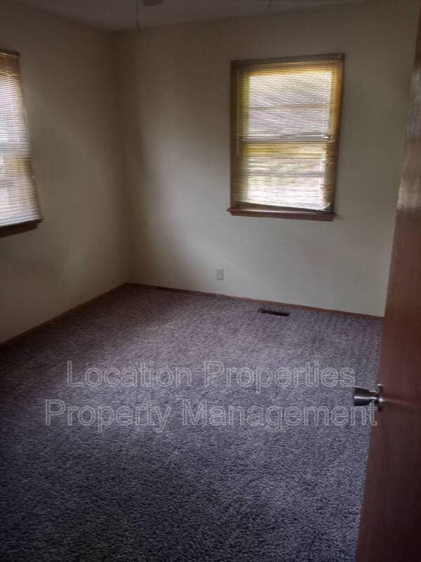 Photo - 806 W 25th St