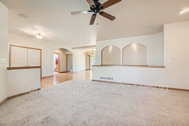 Photo - 6288 Sage Ave