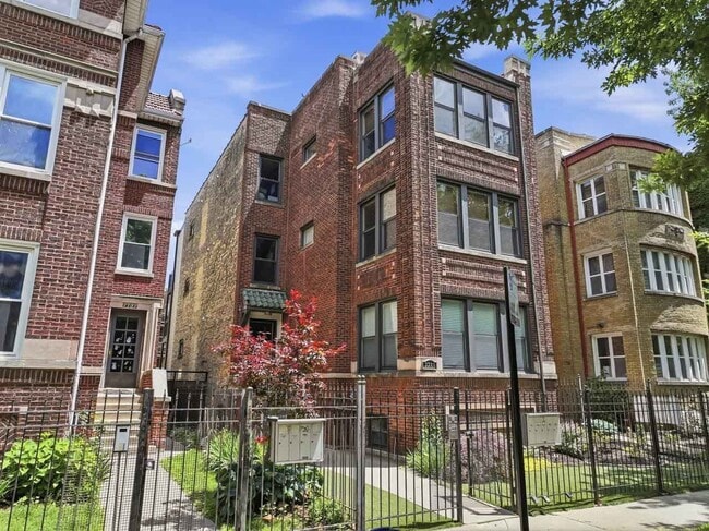 Building Photo - 7733 N Marshfield Ave