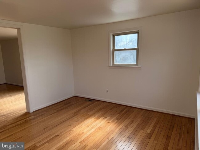 Photo - 7285 Clyde Jones Rd