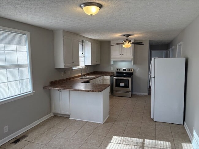 Photo - 8725 Diane St