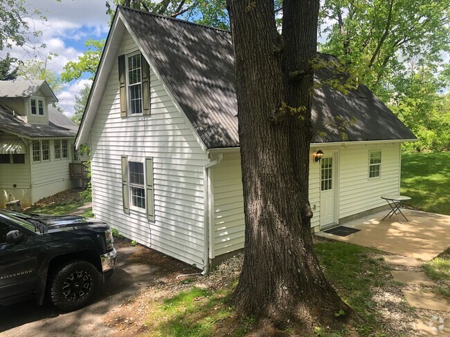 Building Photo - 3340 Yellow Sulphur Rd Rental