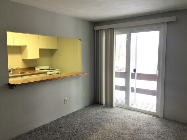 Cherrywood 1bd Living Room - 1 Cherrywood Ln