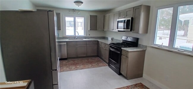 Photo - 38 Crossfield Rd