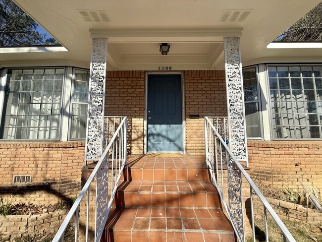 Photo - 1100 W Grand Ave