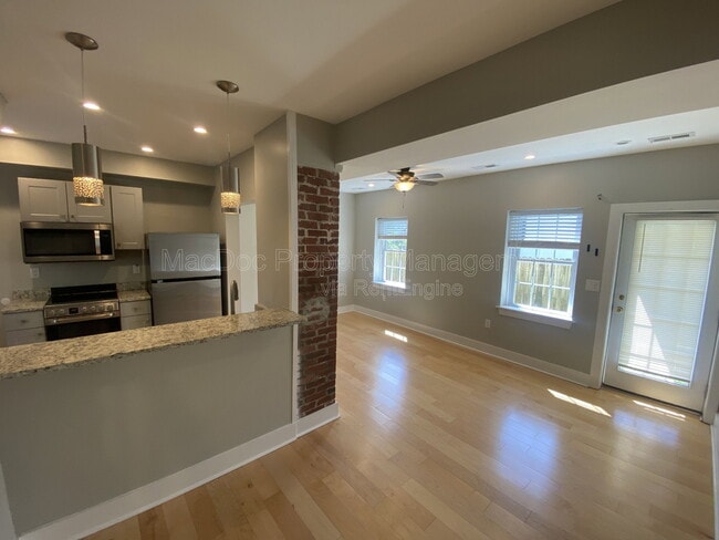 Building Photo - 1115 Winchester St Unit C