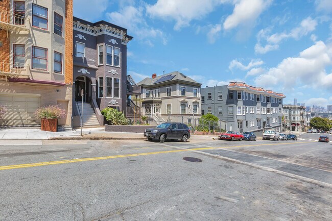 1720 Golden Gate