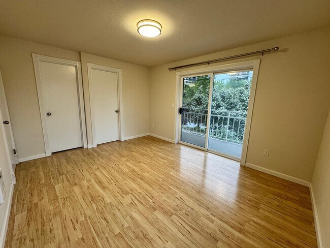 Photo - 2017 Eastlake Ave E Unit 203