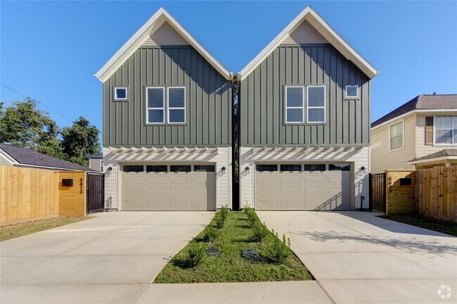 Building Photo - 5415 Arapahoe St Rental