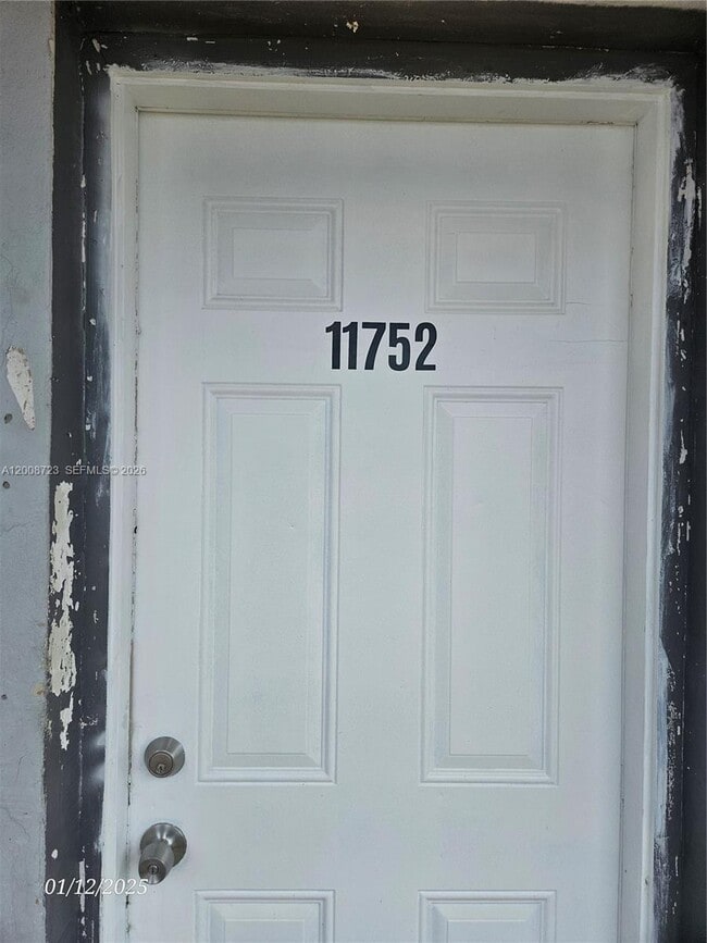 Photo - 11752 SW 212th St Unidad 0