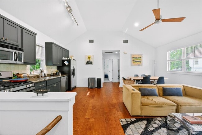 Building Photo - 1312 Woodland Ave