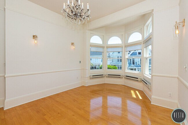 Photo - VICTORIAN PACIFIC HEIGHTS 2BR 1BA UPDATED ...