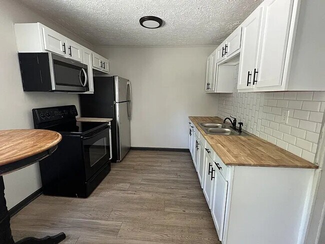 3010 Indiana Ave Unit 2