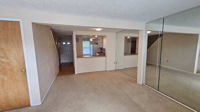 1103 Bonnie Brae Dr