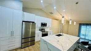 Photo - 1432 Kingston Way