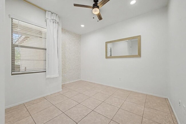 14746 S Avenida Lago De Plata