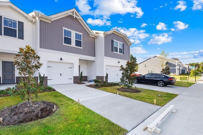 Photo - 3BR/2BA Townhouse Available JUNE 5!