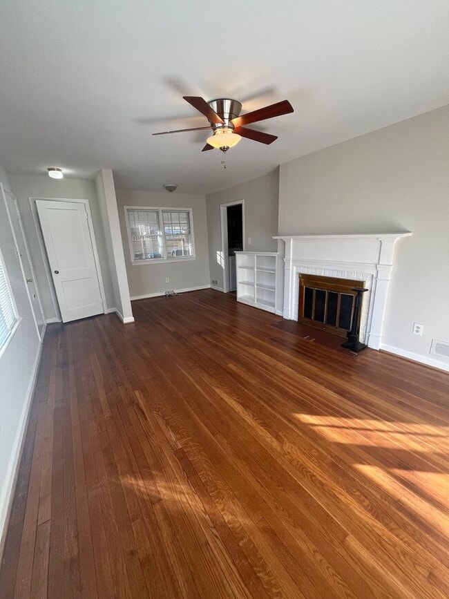 Photo - 7908 Wellington Rd