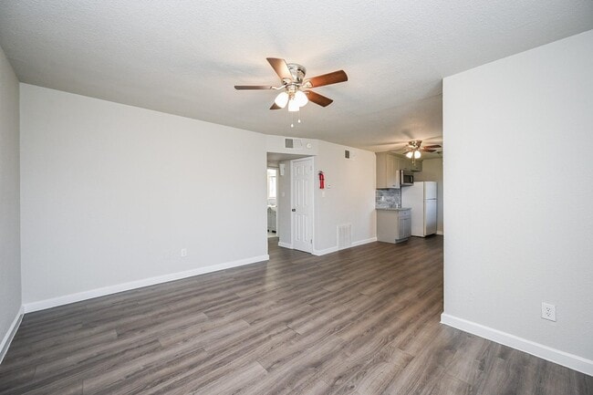 Photo - 1518 East Ave Unit 104