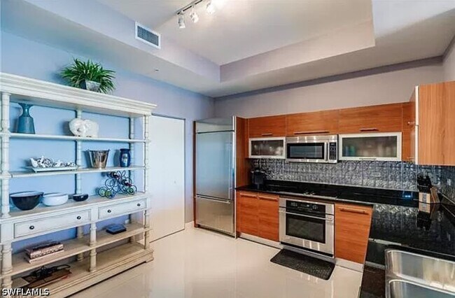 Photo - 3000 Oasis Grand Blvd Unit 401