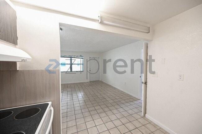 Photo - 6040 SW 26th St