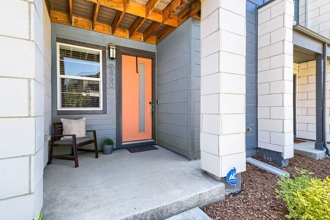 Building Photo - Modern Central Park Townhome with Rooftop Mountain Views