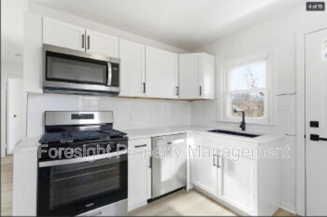Photo - 1582 Vendome Dr S