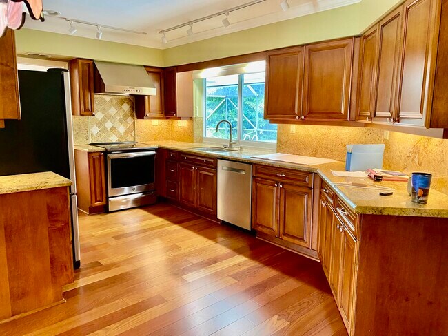 Photo - 1140 SW 15th St