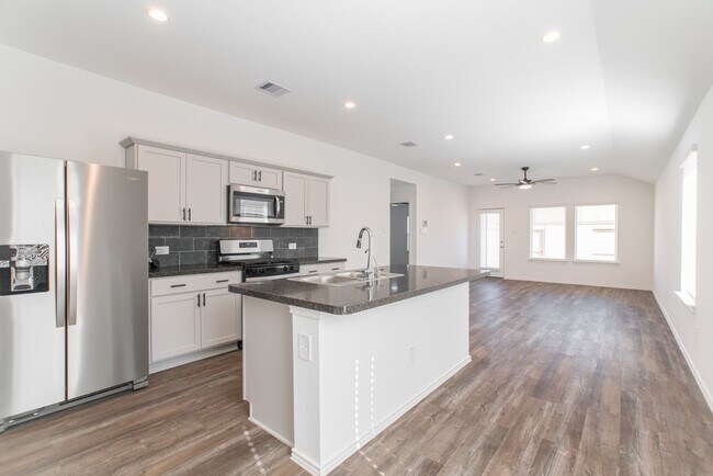 Photo - 24314 Pebble Cres Ln