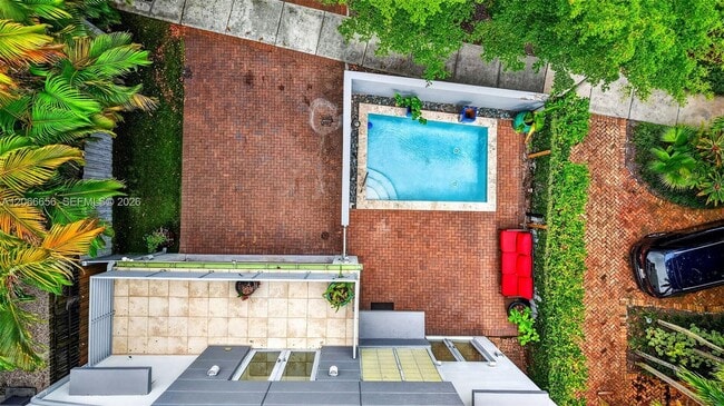 Photo - 125 NE 16th Terrace