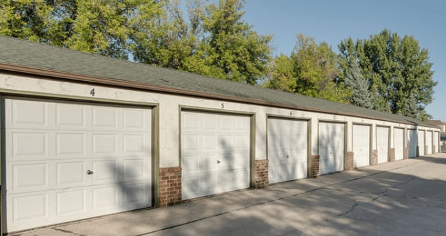 Ridgewood Apartments