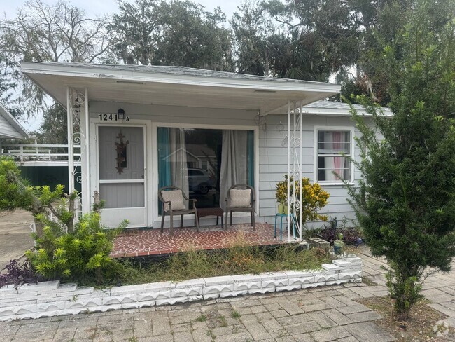 Building Photo - 2/1 in Holly Hill Rental