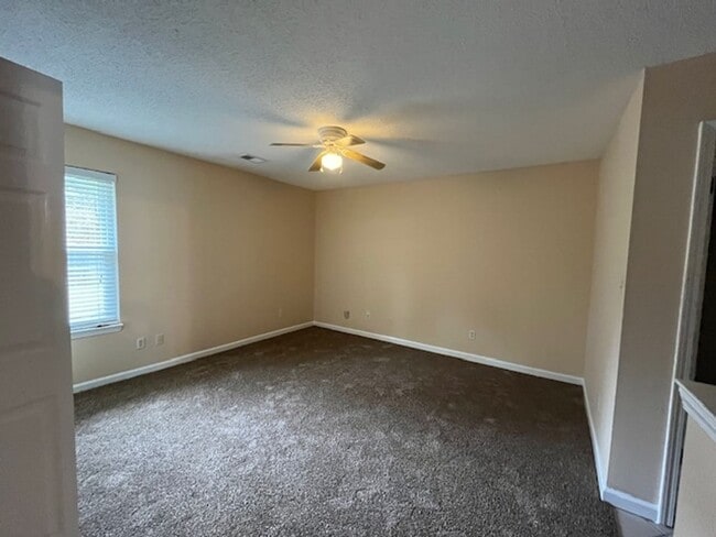 Photo - Renovated 2 Bedroom 2 Bath Home for Rent!