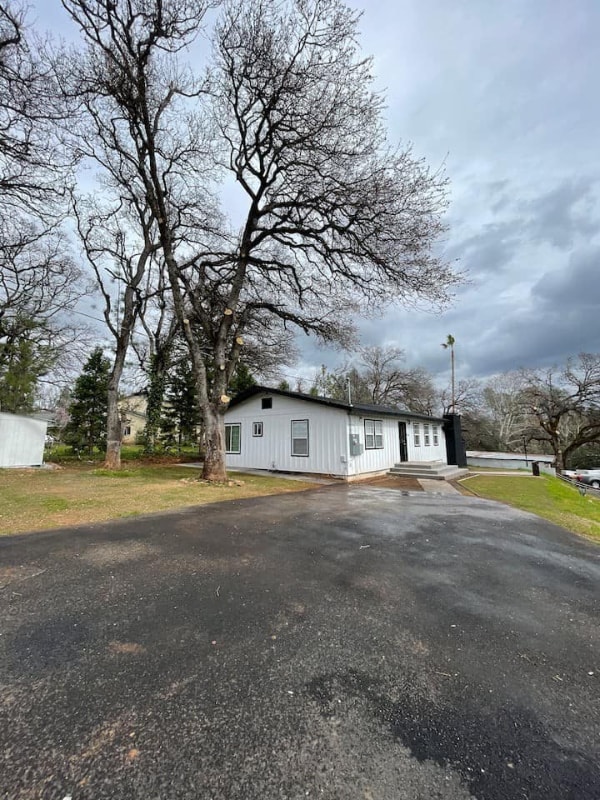 Photo - 6613 Stoney Dr