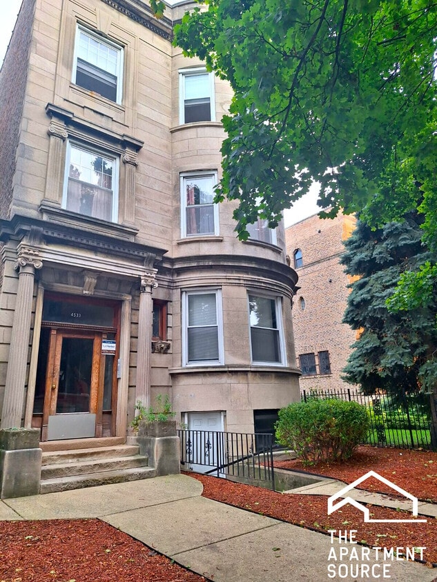 Photo - 4533 S Michigan Ave