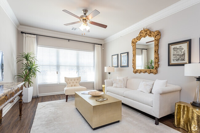2BR, 2BA - 1,278SF