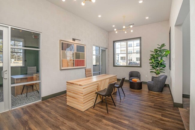 Building Photo - Westgate Landing Rental