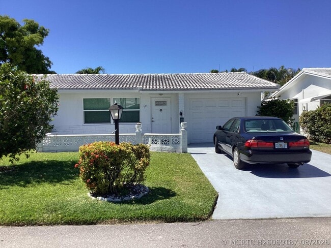 Photo - 606 SW 15th St